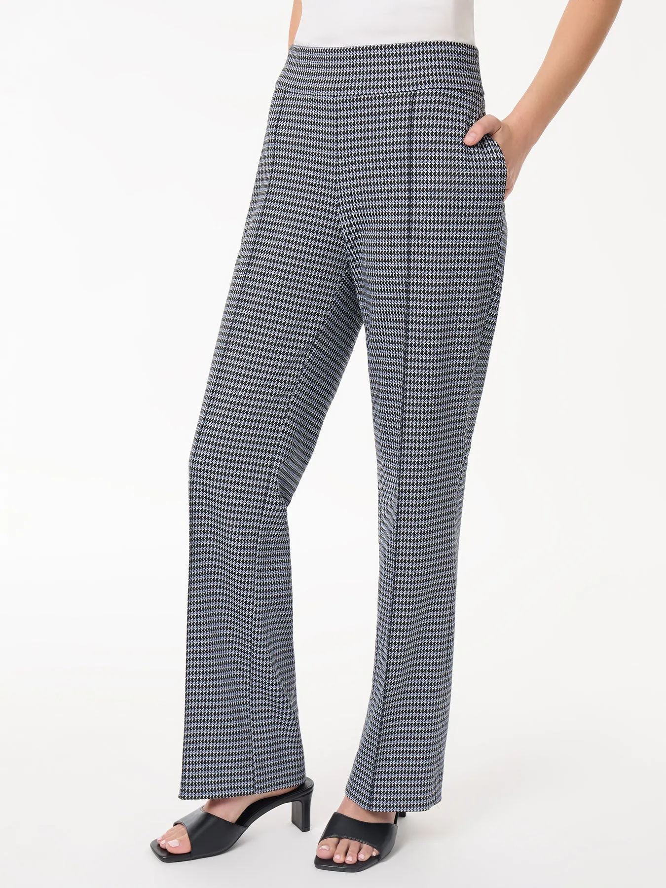 Pull-On Houndstooth Wide Leg Knit Pant