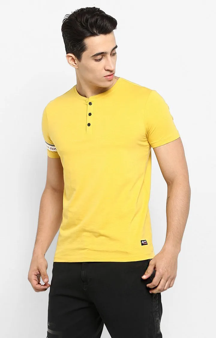 Spykar Mustard Solid Slim Fit Men T-Shirts